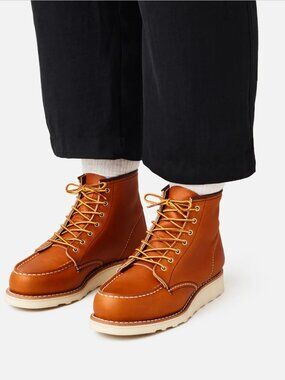 NWT Red Wings Classic Moc - Oro Legacy  - Size 8 (B)